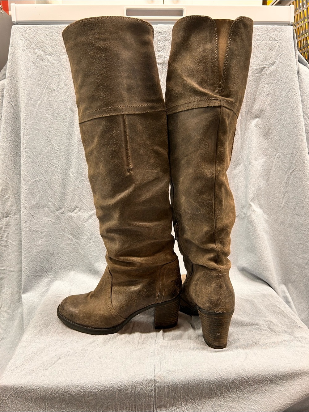 Aldo Elinna Over The Knee Suede Knee-High Boots in Grey - Picture 7 of 14
